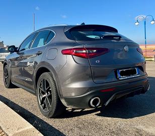 Alfa Romeo Stelvio Q4 210cv Tetto
