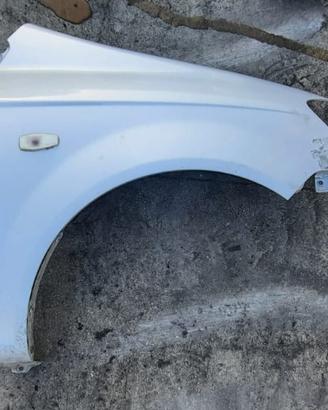 HYUNDAI GETZ 2006 - PARAFANGO DESTRO