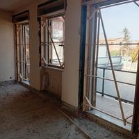 Muratore piastrellista