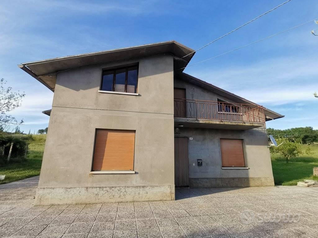 Villa di 106 m² con più di 5 locali a Pesaro - Vista 2