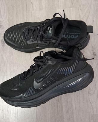 NIKE VOMERO 18 NR. 44