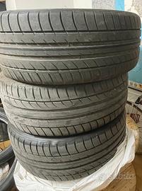 3 gomme marca Triangle di raggio 22