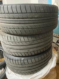 3 gomme marca Triangle di raggio 22
