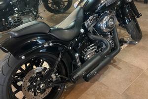 Harley-Davidson Breakout C.V.O. - 2015