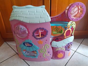 Casa Littlest dei Pet Shop con accessori