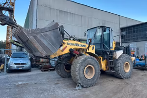 NEW-HOLLAND W 270B