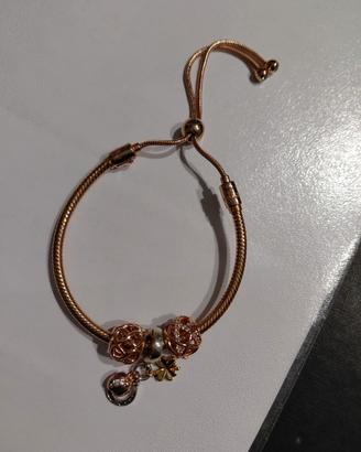Bracciale pandora oro rosa e charmes