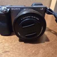 Sony a6000 + 3 batterie