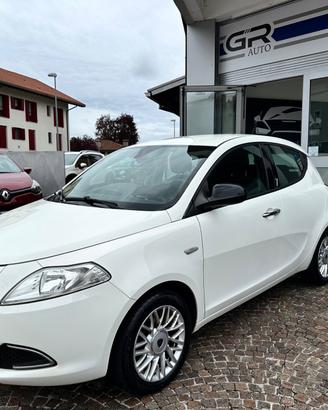 Lancia Ypsilon 1.3MJT 95CV 5P -Neopatentati