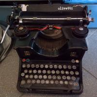 Macchina da scrivere Olivetti M40