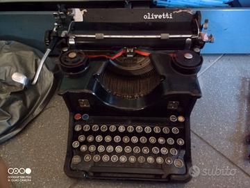 Macchina da scrivere Olivetti M40