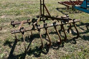 Coltivatore estirpatore portato Toselli