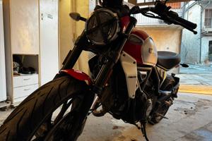 Ducati scrambler icon nextgen accessoriata
