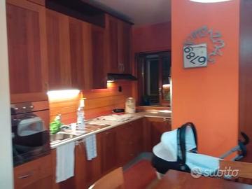 Cucina in legno massello