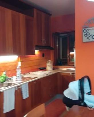 Cucina in legno massello