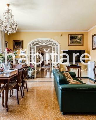 Ampia Villa Singola Trilivelli