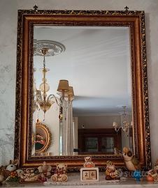 specchio con cornice 