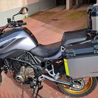 Moto QJ SRT 700X