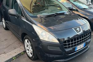 Peugeot 3008 1.6 HDi 110CV cambio robotizzato Outd