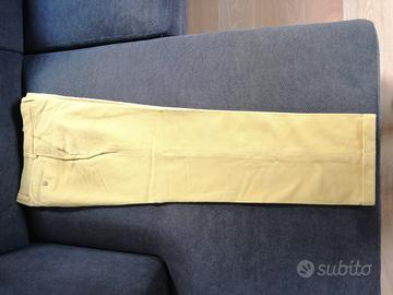 Pantalone in velluto giallo. Tg 48