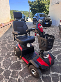 Scooter elettrico 4 ruote regolabile