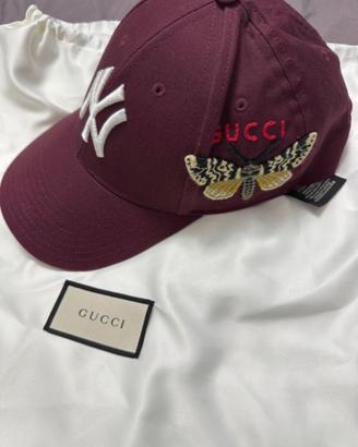 Cappello new era per Gucci