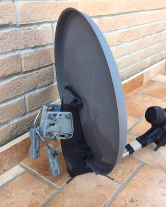 Antenna parabolica satellitare