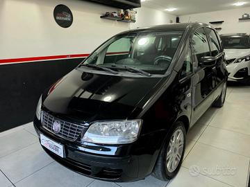 Fiat Idea 1.2 16V BlackLabel