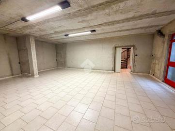 MAGAZZINO A OLGIATE MOLGORA