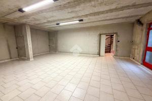 MAGAZZINO A OLGIATE MOLGORA