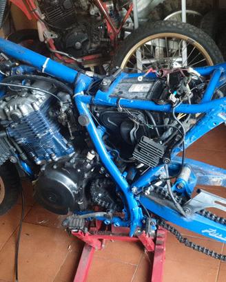 suzuki dr big 750
