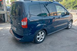 Ford Tourneo Courier Plus benzina unico proprietar