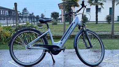 E-BIKE 28” UNISEX  -  MOTORE CENTRALE - BATT. INT.