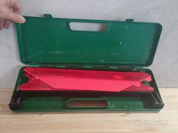 Kit auto:cric+triang+gilet alta visibilità+tappeti