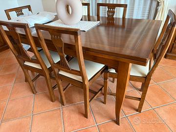Tavole allumgabile in legno intarziato a mano