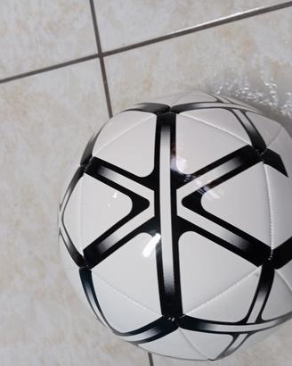 pallone Adidas size 5