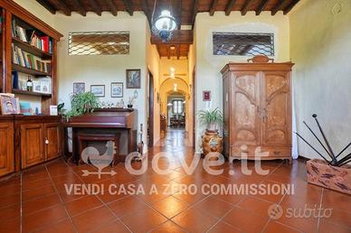 Villa di 300 m² con più di 5 locali a Quarrata