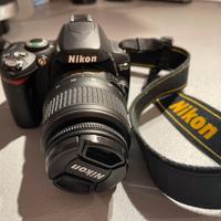 Nikon D40 com obiettivo