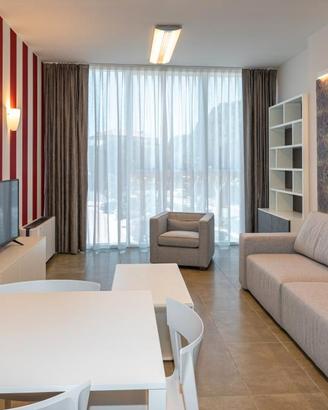 Torri Drago/ampio 2 camere/2 bagni/p.auto coperto