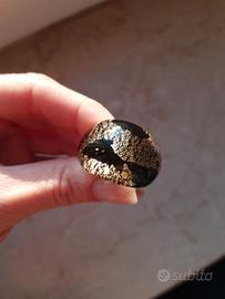 Anello in vetro con foglia d’oro stile Murano