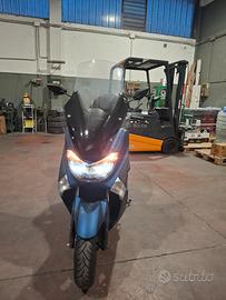 Scooter yamaha nmax 155