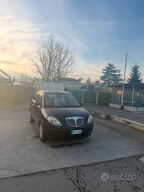 Lancia y metano