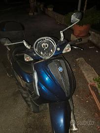 Beverly 400i