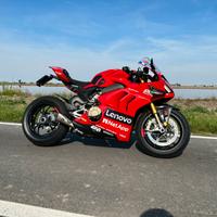 Ducati Panigale V4S 2021