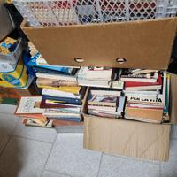 blocco di libri vari