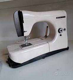 Macchina per cucire Necchi