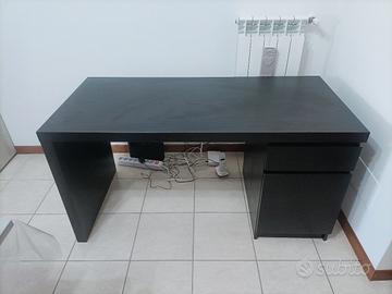 Scrivania IKEA MALM