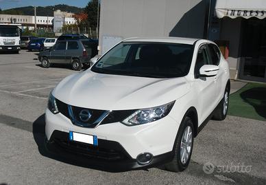 Nissan Qashqai 1.5 dCi 110cv Acenta, bianco perla,