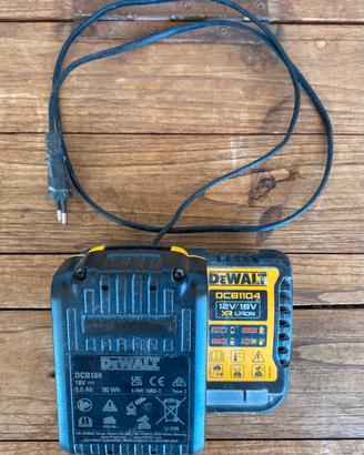 Caricabatterie DEWALT DCB1104 + Batteria 19V XR 5A