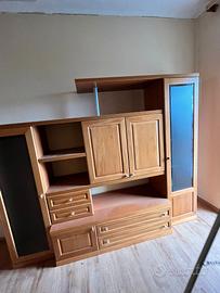 mobile tv e credenza